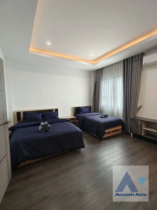 19  4 br House for rent and sale in Sukhumvit ,Bangkok BTS Ekkamai AA35280