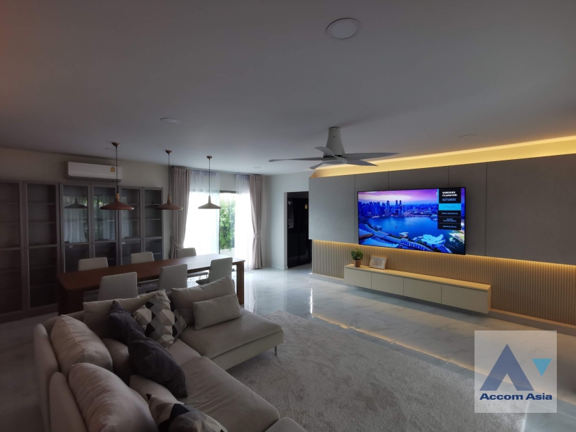  1  6 br Townhouse For Rent in Samutprakan ,  at Bangna House AA35283