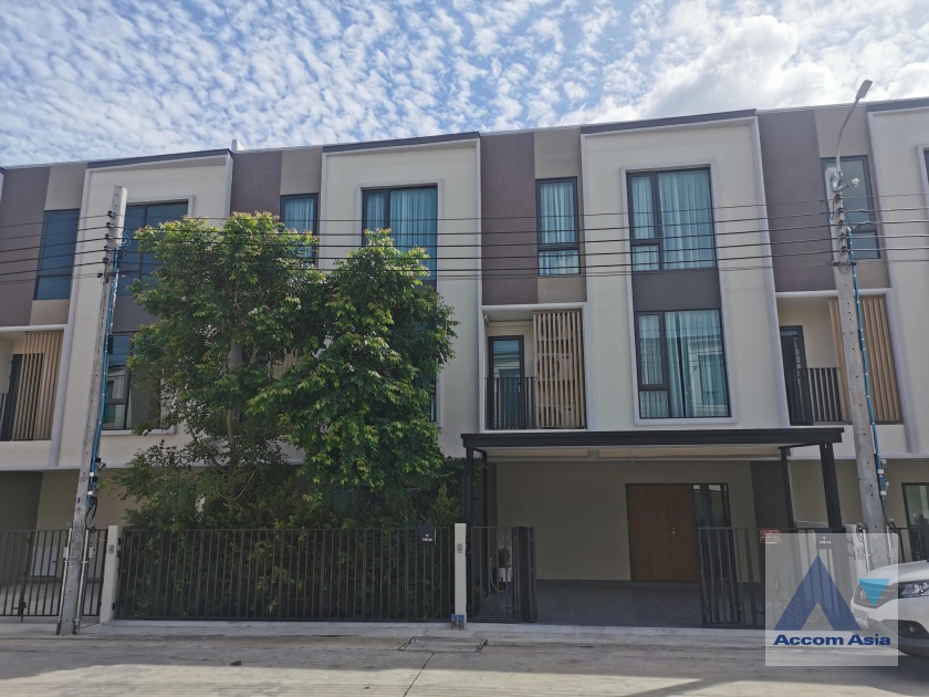  2  6 br Townhouse For Rent in Samutprakan ,  at Bangna House AA35283
