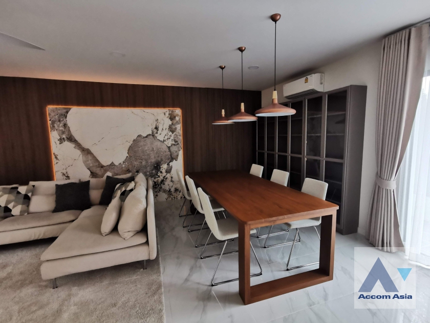 5  6 br Townhouse For Rent in Samutprakan ,  at Bangna House AA35283