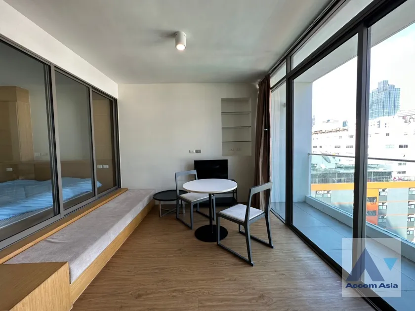 Siamese Surawong Condominium  1 Bedroom for Sale & Rent BTS Chong Nonsi in Silom Bangkok