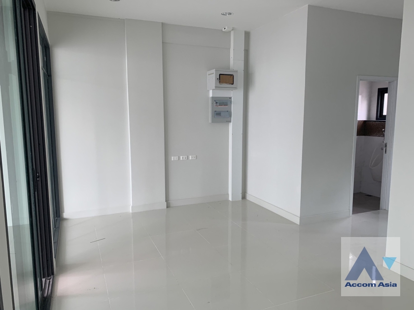  1  Shophouse For Rent in Pattanakarn ,Bangkok BTS On Nut at The Master @ BTS Onnut Pattanakarn AA35304