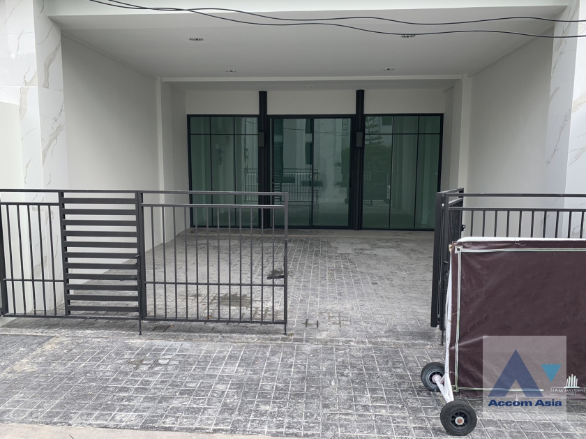  1  Shophouse For Rent in Pattanakarn ,Bangkok BTS On Nut at The Master @ BTS Onnut Pattanakarn AA35304