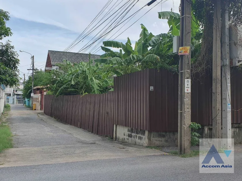 unit Land For Sale in Sukhumvit, Bangkok  near BTS Phra khanong (AA35306)