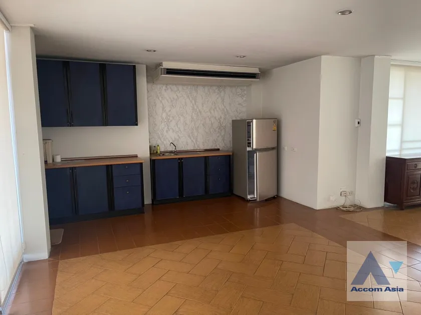 4  5 br House for rent and sale in Phaholyothin ,Bangkok BTS Saphan-Kwai AA35307
