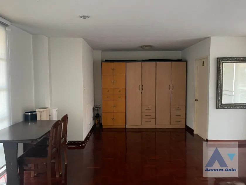 5  5 br House for rent and sale in Phaholyothin ,Bangkok BTS Saphan-Kwai AA35307
