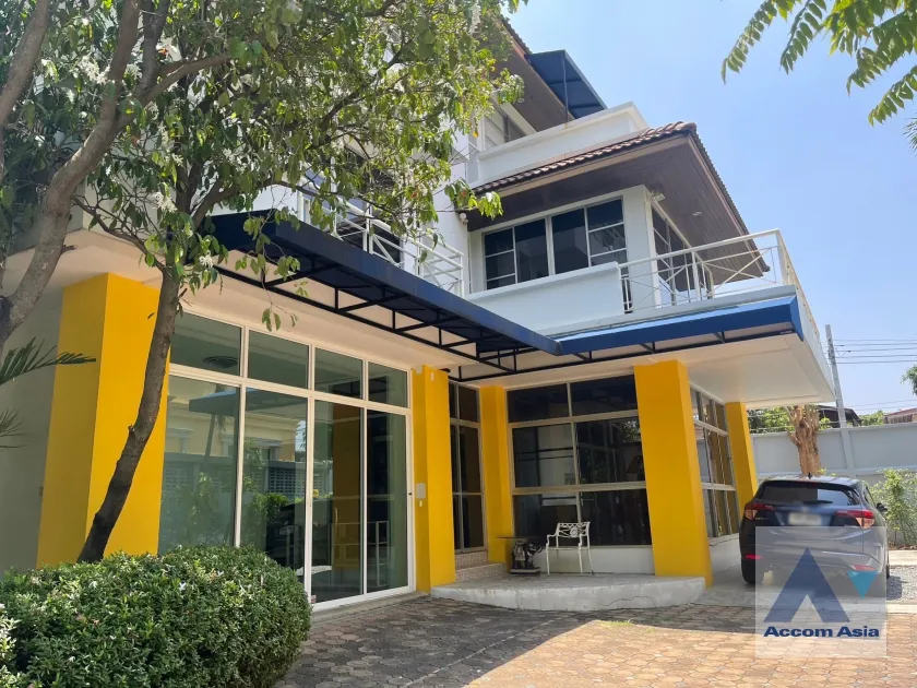  2  5 br House for rent and sale in Phaholyothin ,Bangkok BTS Saphan-Kwai AA35307