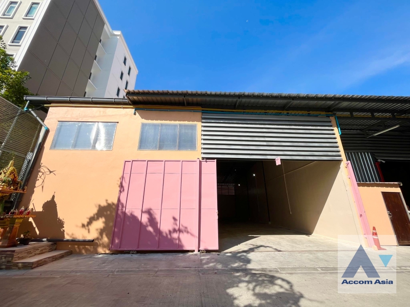  2  Warehouse For Rent in Ratchadaphisek ,Bangkok MRT Thailand Cultural Center - MRT Rama 9 AA35322