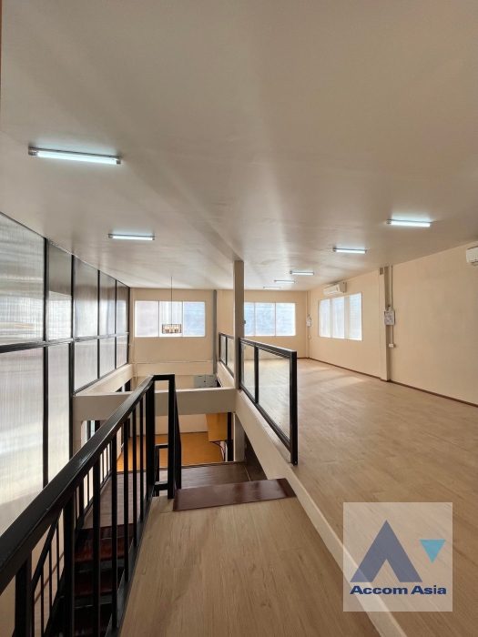 15  Warehouse For Rent in Ratchadaphisek ,Bangkok MRT Thailand Cultural Center - MRT Rama 9 AA35322