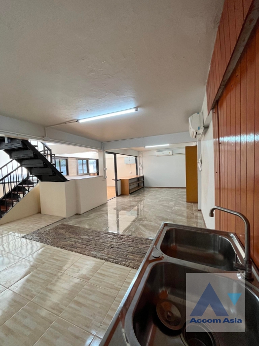 14  Warehouse For Rent in Ratchadaphisek ,Bangkok MRT Thailand Cultural Center - MRT Rama 9 AA35322