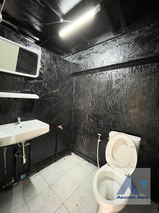 17  Warehouse For Rent in Ratchadaphisek ,Bangkok MRT Thailand Cultural Center - MRT Rama 9 AA35322