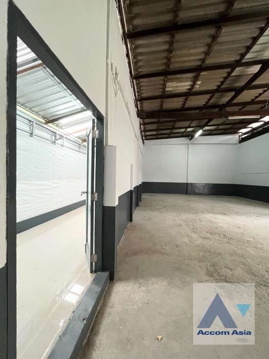 9  Warehouse For Rent in Lat Phrao ,Bangkok  AA35323