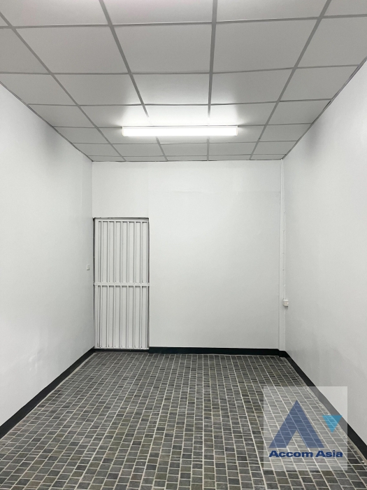 4  Warehouse For Rent in Lat Phrao ,Bangkok  AA35323