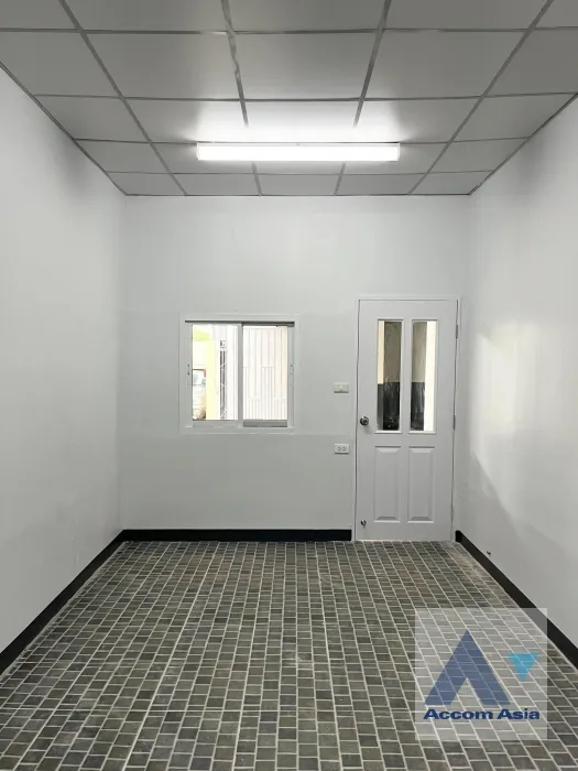 unit Warehouse For Rent in Lat Phrao, Bangkok  (AA35323)
