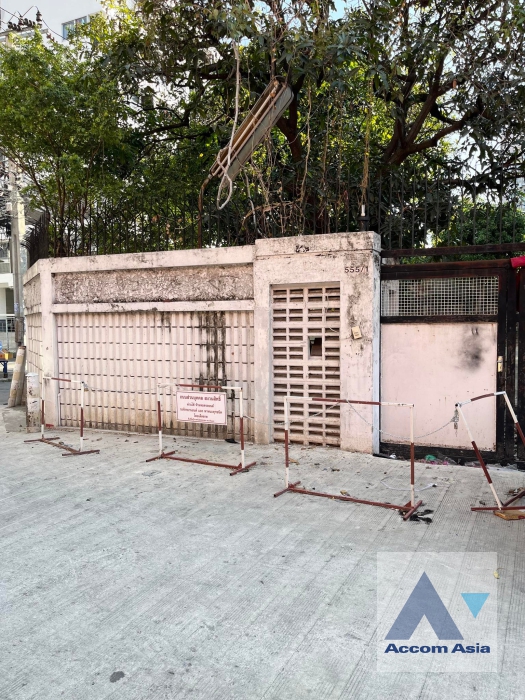 16  Warehouse For Rent in Ratchadaphisek ,Bangkok  AA35324