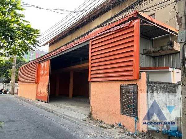  2  Warehouse For Rent in Ratchadaphisek ,Bangkok  AA35324
