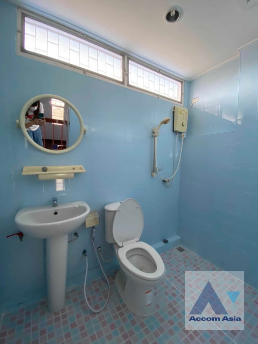 10  3 br House For Rent in Sukhumvit ,Bangkok BTS Punnawithi at Saranchit 2 Village AA35332