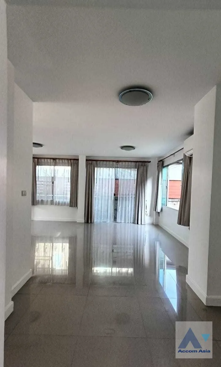  1  3 br House For Rent in Samutprakan ,  at Atoll Maldives Palms AA35362