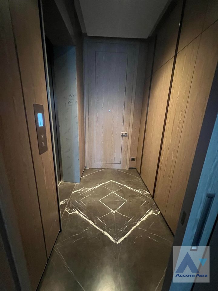 10  1 br Condominium For Rent in Ploenchit ,Bangkok BTS Chitlom at Scope Langsuan AA35365