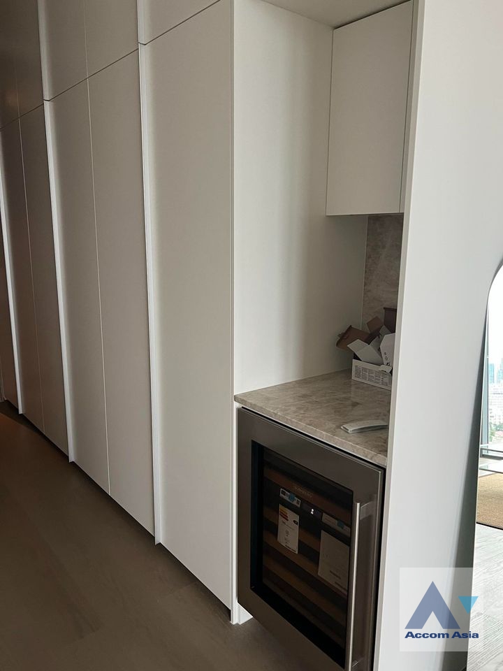 4  1 br Condominium For Rent in Ploenchit ,Bangkok BTS Chitlom at Scope Langsuan AA35365