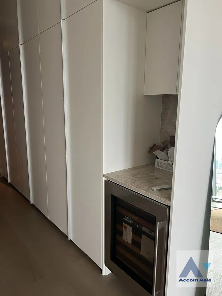 4  1 br Condominium For Rent in Ploenchit ,Bangkok BTS Chitlom at Scope Langsuan AA35365