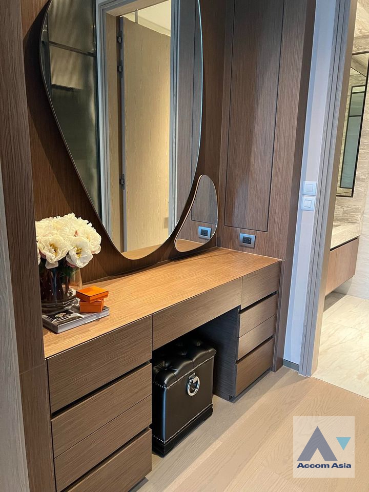 5  1 br Condominium For Rent in Ploenchit ,Bangkok BTS Chitlom at Scope Langsuan AA35365