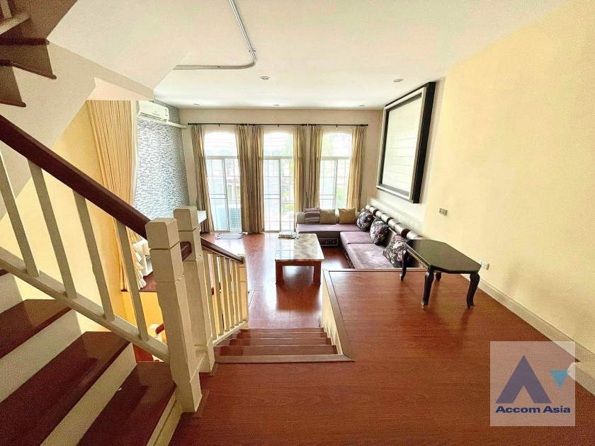 6  3 br Townhouse For Rent in Pattanakarn ,Bangkok ARL Hua Mak at The Metro Rama 9 AA35375