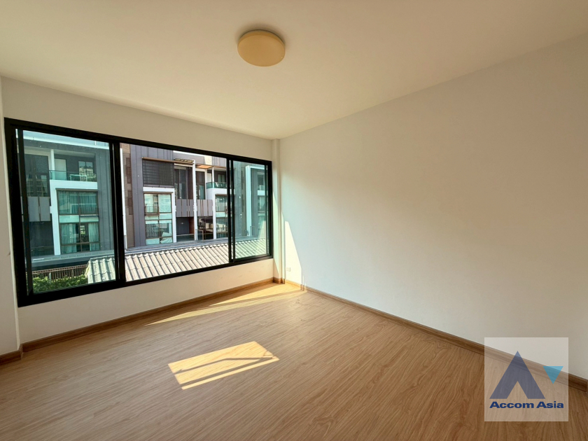 13  3 br House for rent and sale in Sukhumvit ,Bangkok BTS Ekkamai AA35409