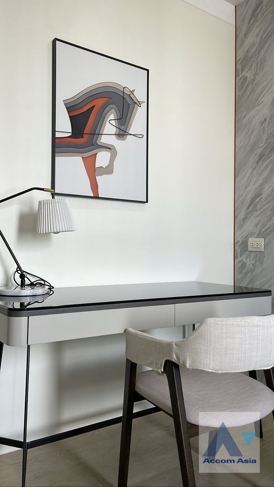 7  2 br Condominium For Rent in Ploenchit ,Bangkok BTS Ploenchit at Noble Ploenchit AA35426