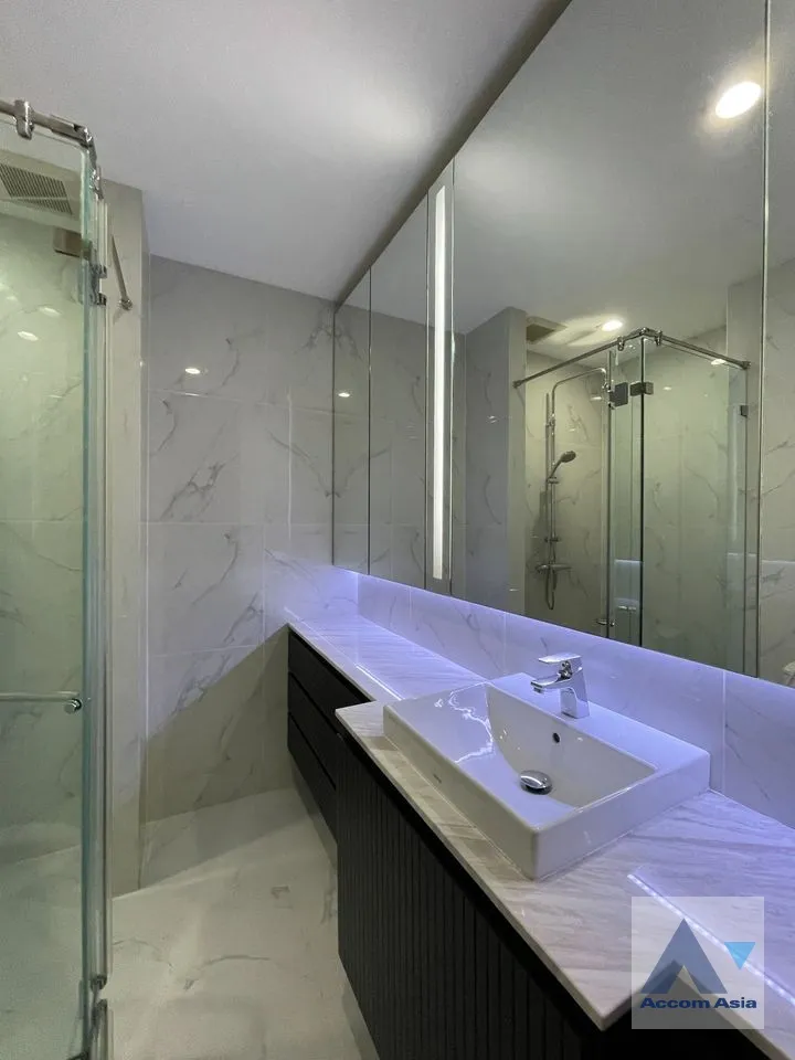 9  2 br Condominium For Rent in Ploenchit ,Bangkok BTS Ploenchit at Noble Ploenchit AA35426