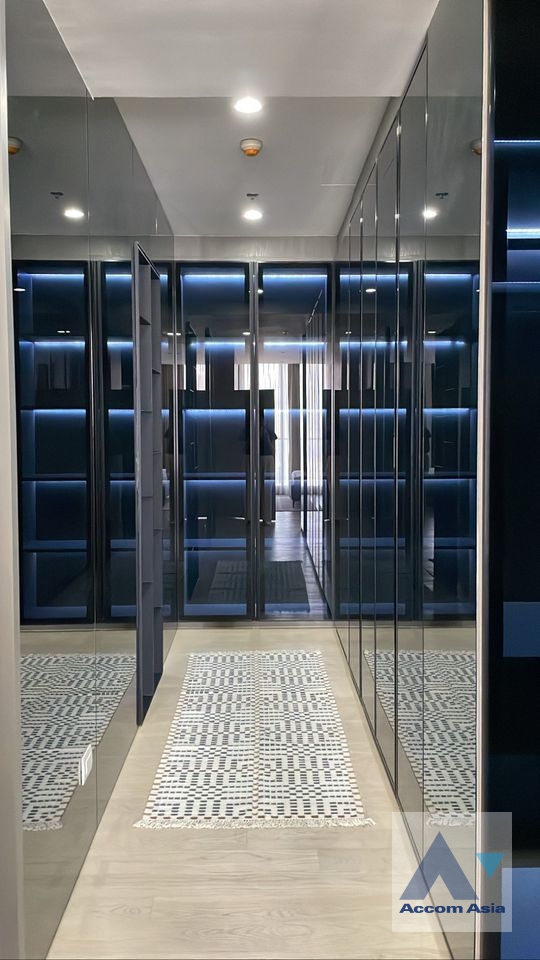 8  2 br Condominium For Rent in Ploenchit ,Bangkok BTS Ploenchit at Noble Ploenchit AA35426