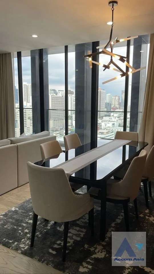  1  2 br Condominium For Rent in Ploenchit ,Bangkok BTS Ploenchit at Noble Ploenchit AA35426