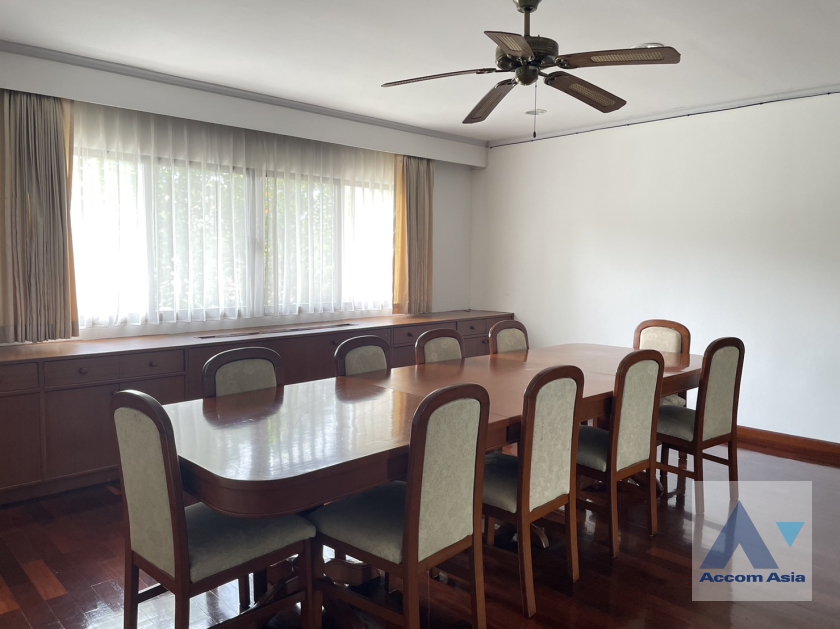 6  4 br Apartment For Rent in Phaholyothin ,Bangkok BTS Saphan-Kwai at Heart of Phaya Thai AA35431