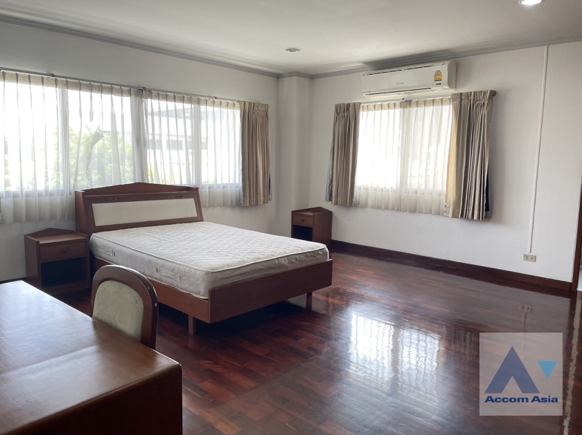 4  4 br Apartment For Rent in Phaholyothin ,Bangkok BTS Saphan-Kwai at Heart of Phaya Thai AA35431