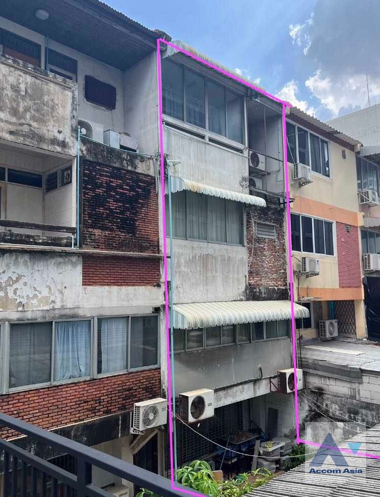  1  Building For Sale in Sukhumvit ,Bangkok BTS Nana AA35458