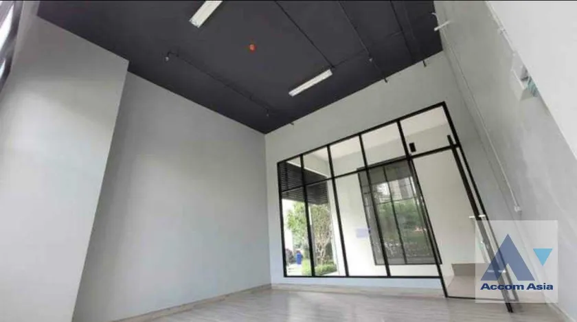 unit Shophouse For Sale in Charoen Nakhon, Bangkok  (AA35460)