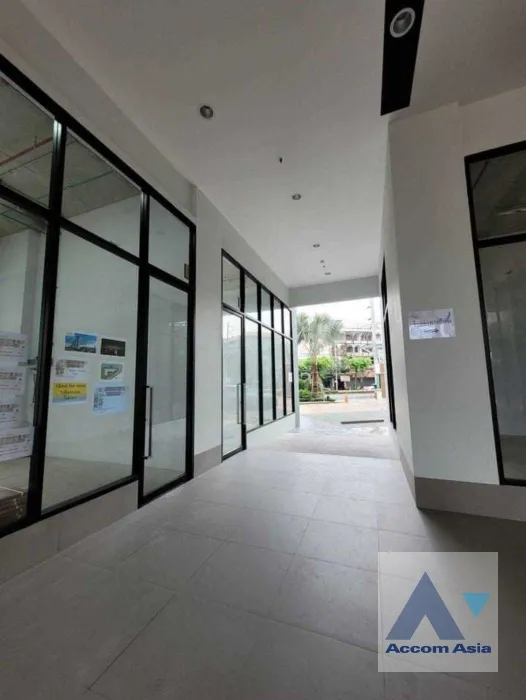 unit Shophouse For Sale in Charoen Nakhon, Bangkok  (AA35460)