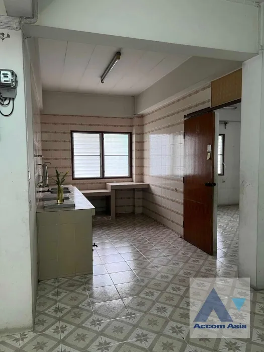 5  Building for rent and sale in Bang Na ,Bangkok  AA35479
