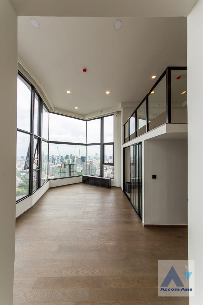  2  2 br Condominium For Sale in Silom ,Bangkok  at Park Origin Chula Samyan AA35502