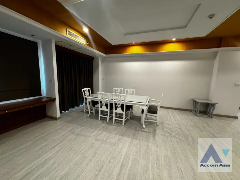 unitContemporary apartment with soft tones in Sukhumvit (AA35504)