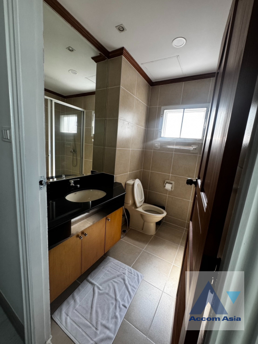 11  3 br Apartment For Rent in Sukhumvit ,Bangkok BTS Nana at Comfortable and Fully Furnished Apartment near BTS AA35504