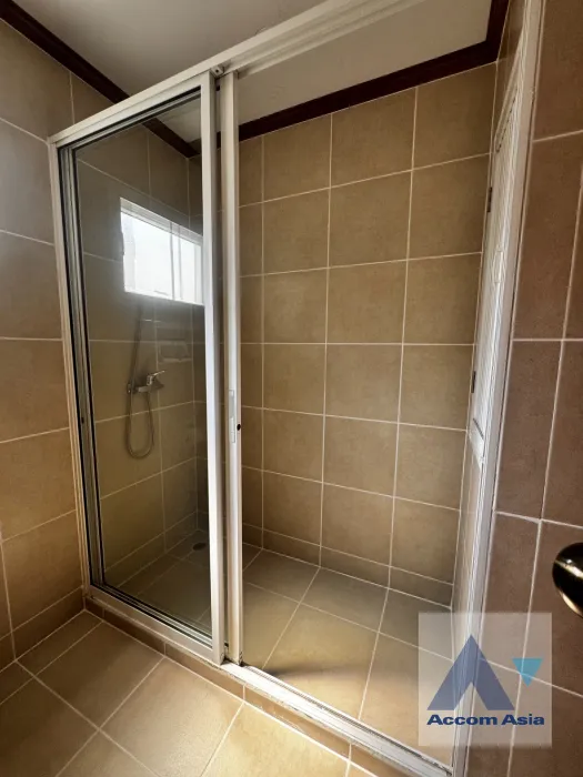 12  3 br Apartment For Rent in Sukhumvit ,Bangkok BTS Nana at Comfortable and Fully Furnished Apartment near BTS AA35504