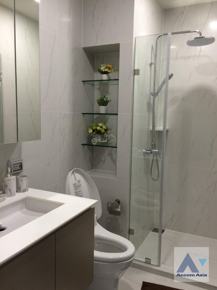 6  1 br Condominium for rent and sale in Phaholyothin ,Bangkok MRT Rama 9 - ARL Makkasan at Chewathai Residence Asoke AA35555