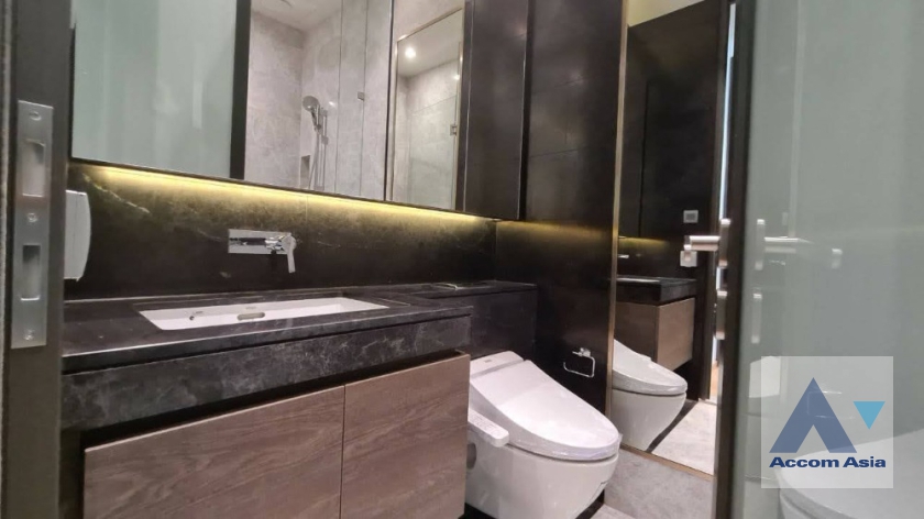 7  1 br Condominium For Rent in Ploenchit ,Bangkok BTS Chitlom at 28 Chidlom AA35577