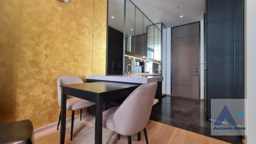 5  1 br Condominium For Rent in Ploenchit ,Bangkok BTS Chitlom at 28 Chidlom AA35577