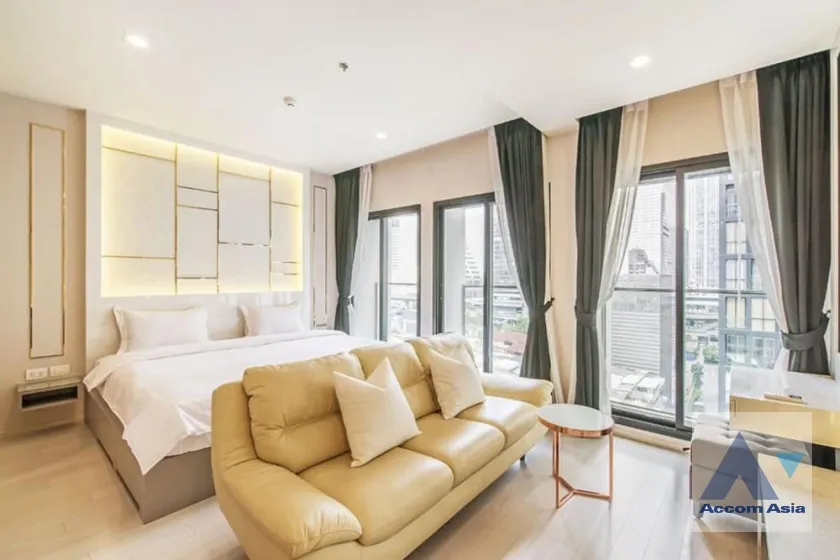 unit 1 Bedroom  Condominium For Rent & Sale in Ploenchit, Bangkok  near BTS Ploenchit (AA35580)