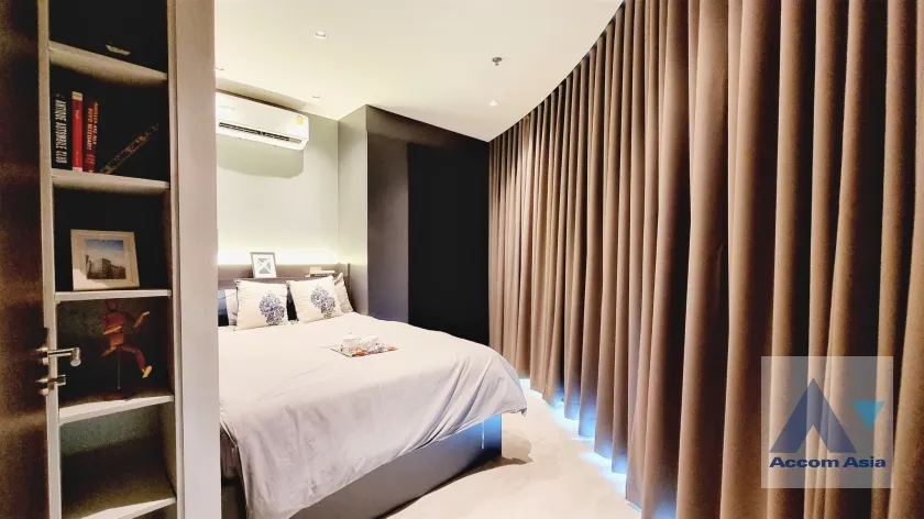 6  2 br Condominium For Sale in Sukhumvit ,Bangkok BTS Phra khanong at Sky Walk Condominium AA35587