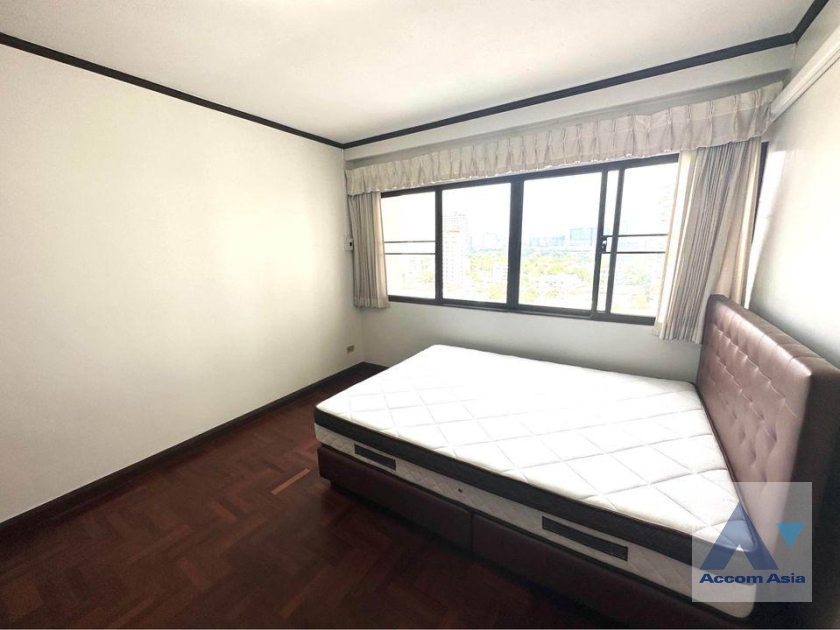 4  2 br Condominium For Sale in Sukhumvit ,Bangkok BTS Nana at Saranjai mansion AA35606