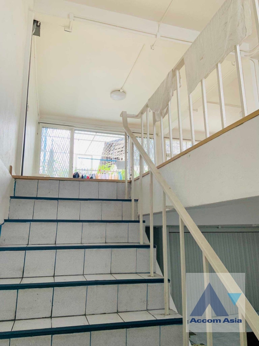  1  Building For Sale in Sukhumvit ,Bangkok BTS Thong Lo AA35609