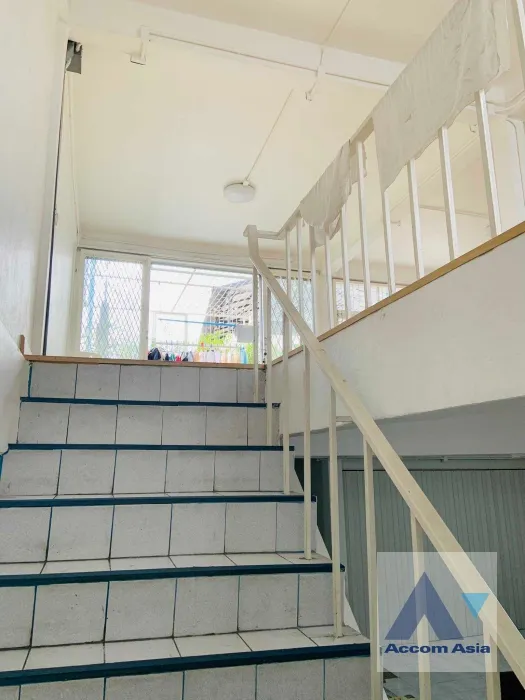  1  Building For Sale in Sukhumvit ,Bangkok BTS Thong Lo AA35609